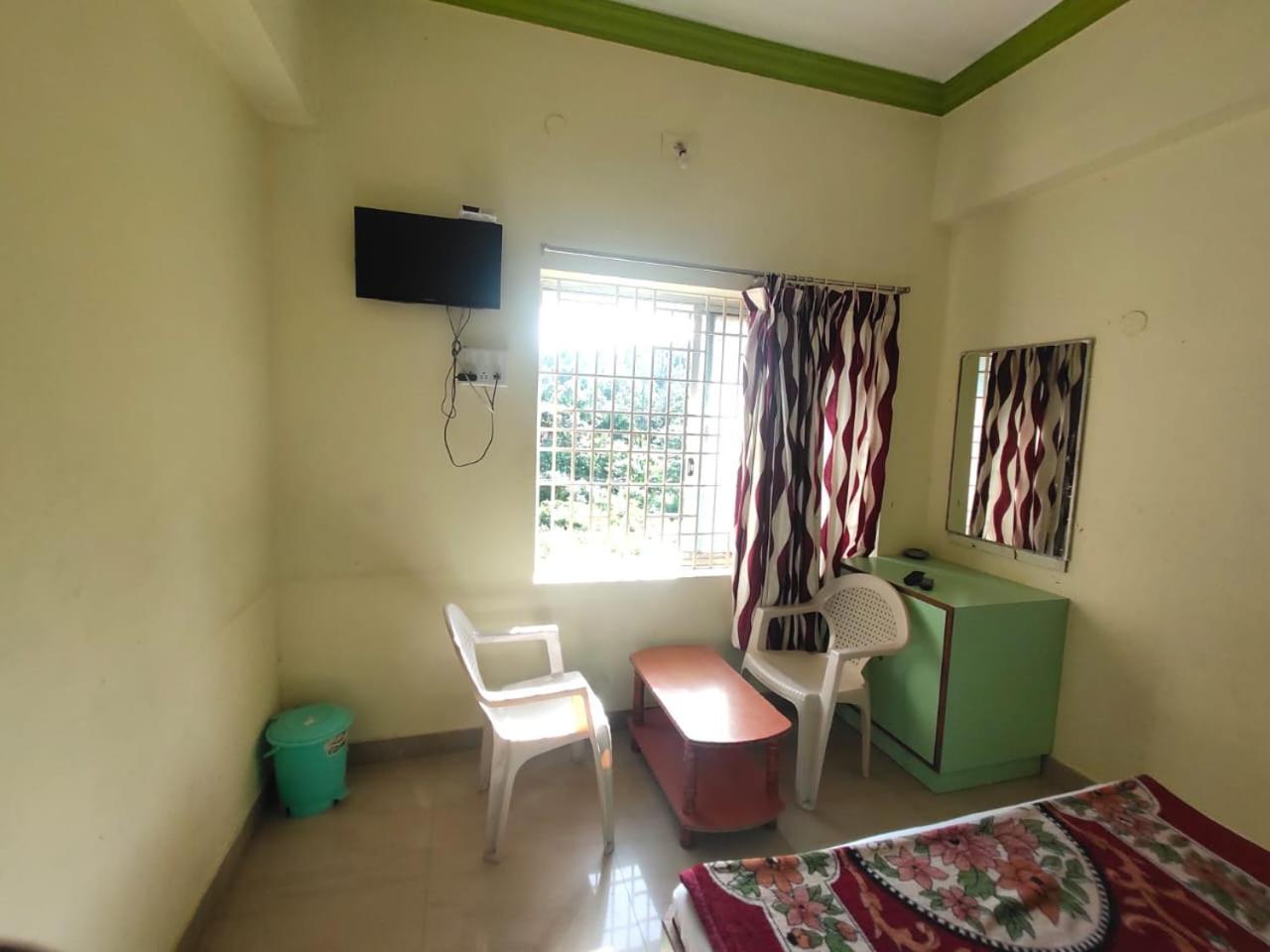 ירקאוד Hotel Ruchi מראה חיצוני תמונה