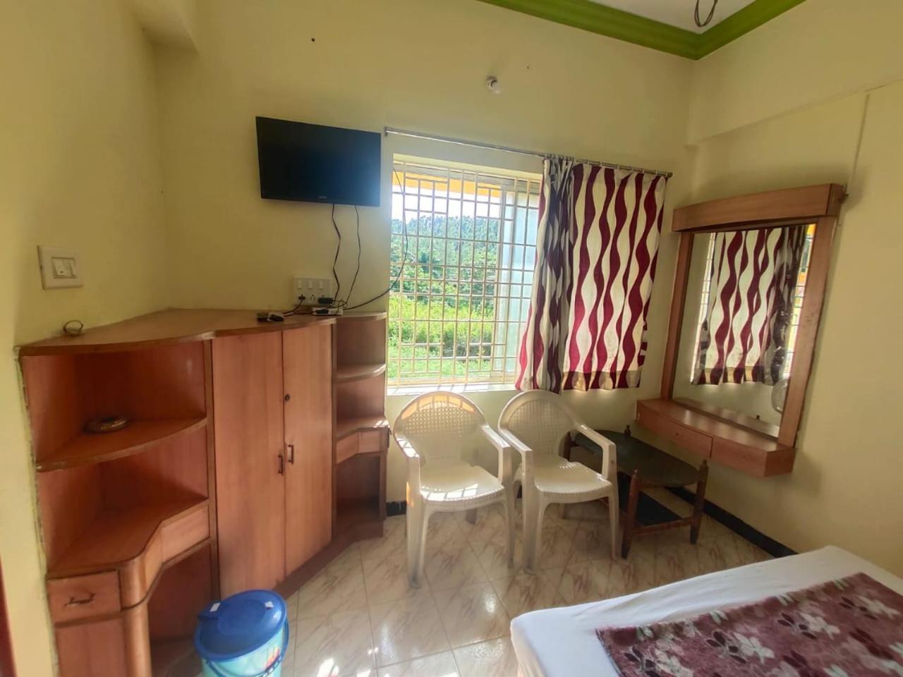 ירקאוד Hotel Ruchi מראה חיצוני תמונה